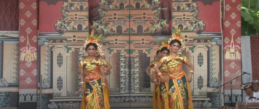 Tari Maskot Desa Gadungan